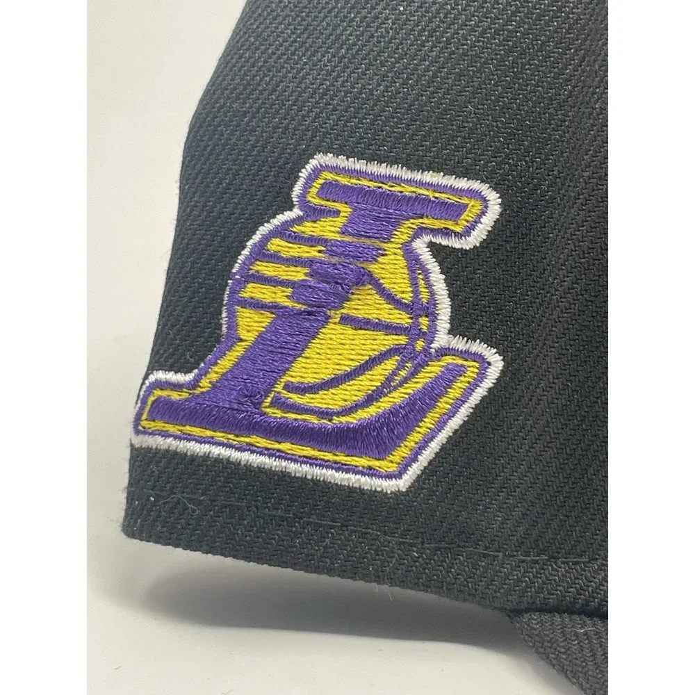New Era LA Lakers 59Fifty Fitted Hat Black Purple‎ Gold Los Angeles Size 7 1/2